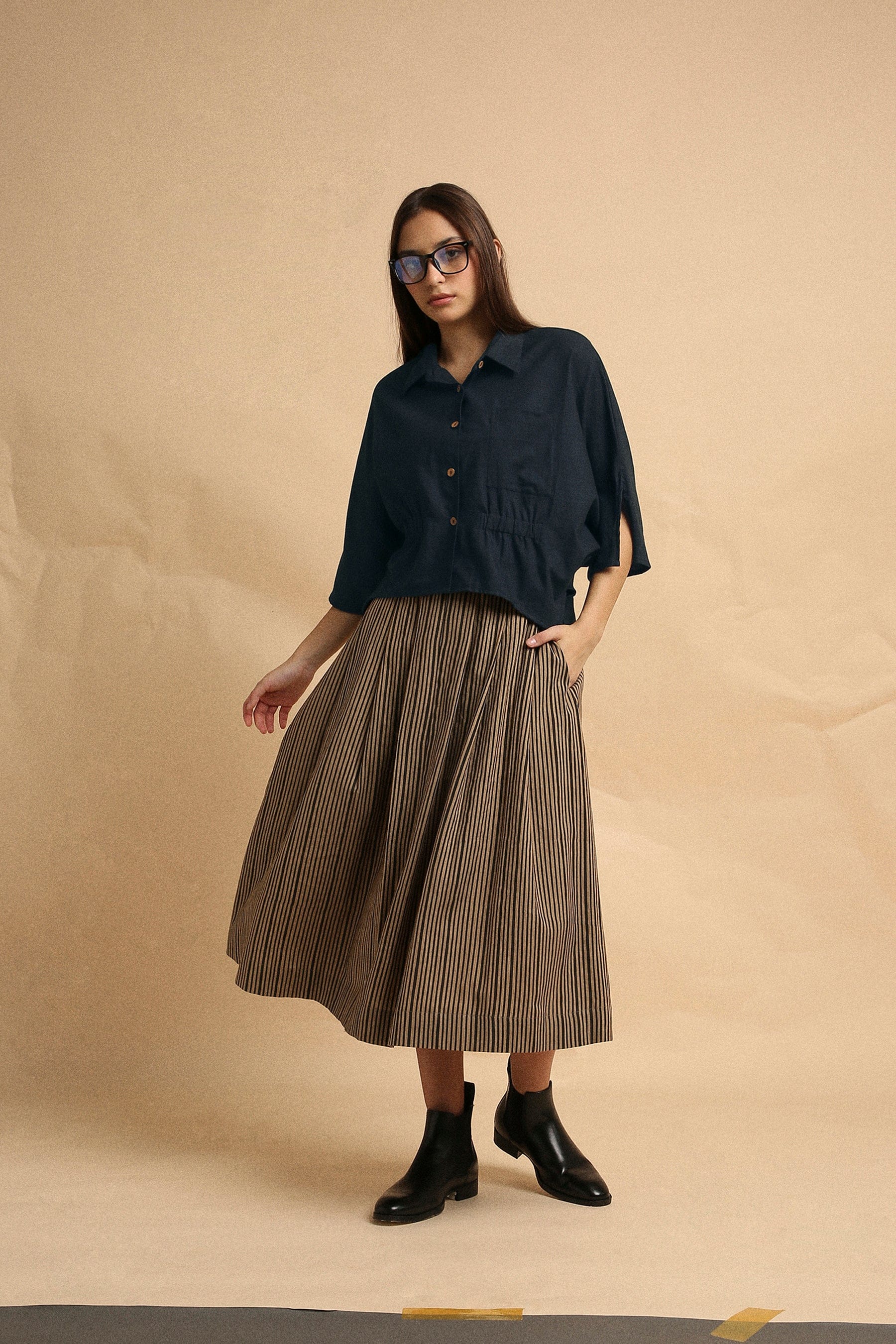 Mati Outfit Sets Charcoal Collar Crop Top & Brown Box Pleated Skirt Set (2 PCS)