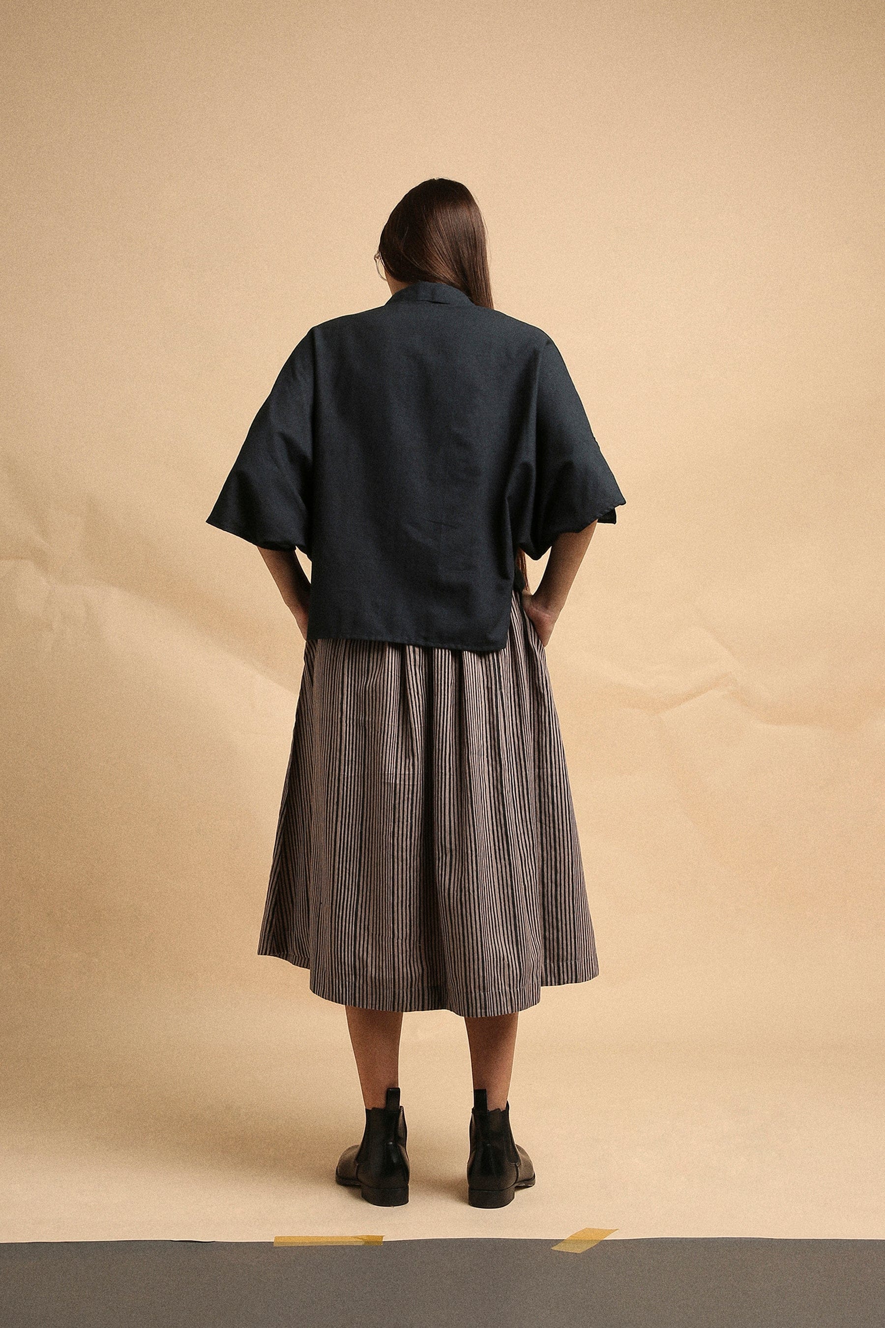 Mati Outfit Sets Charcoal Collar Crop Top & Gray Box Pleated Skirt Set (2 PCS)