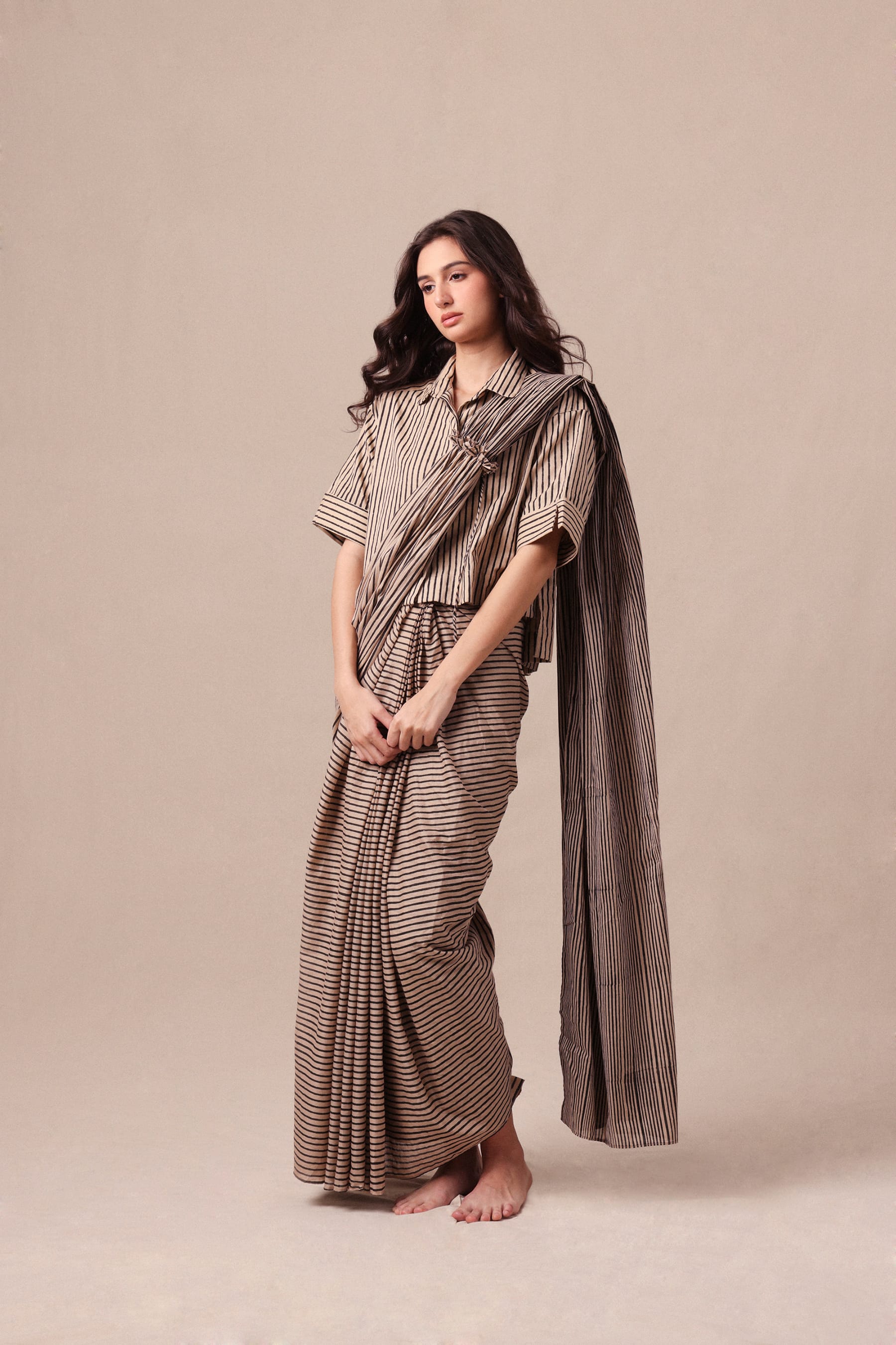 Mati SAREE Charcoal Striped Ekin Shirt & Drawstring Mul Saree Set (2 PCS)