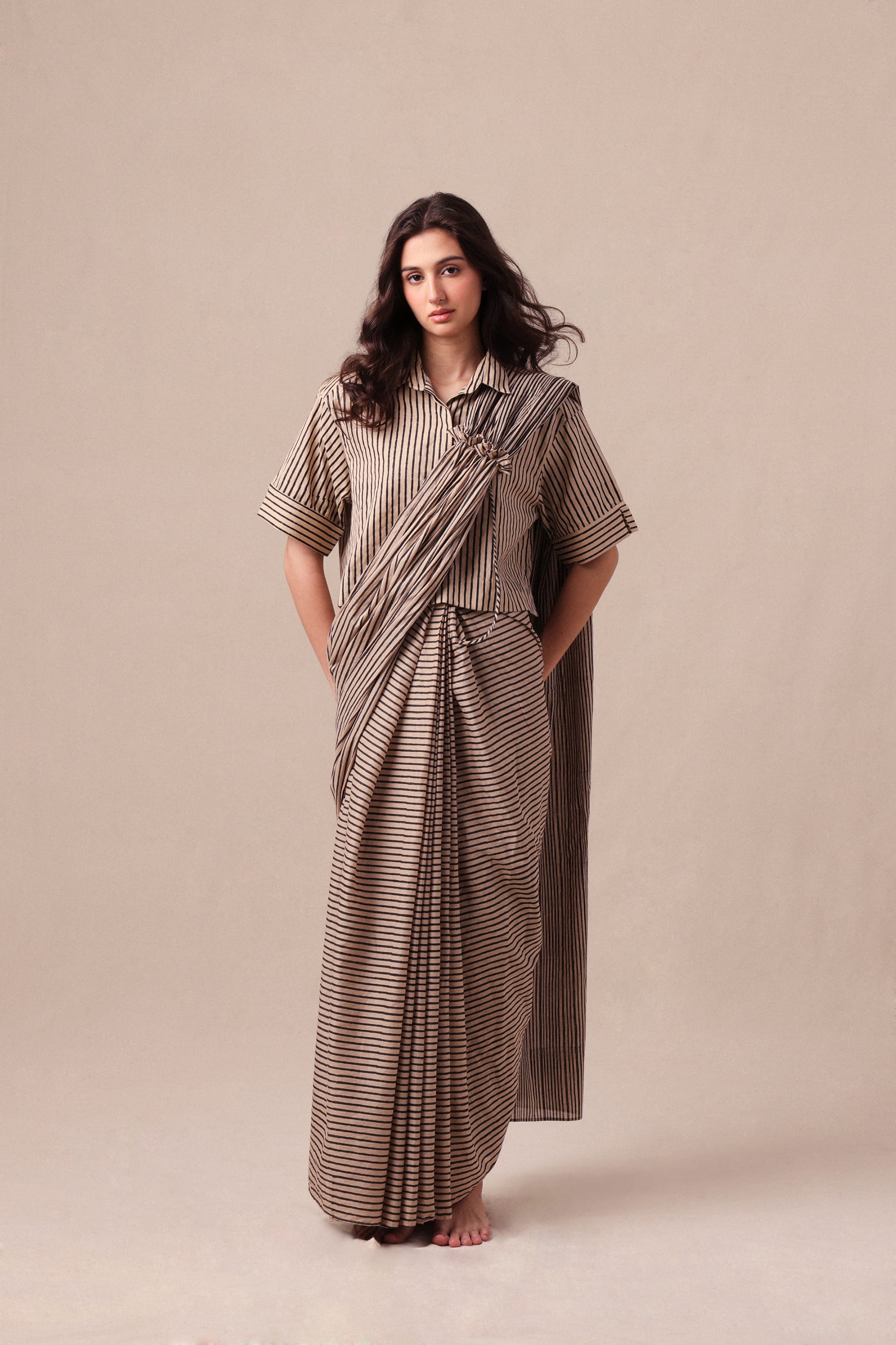 Mati SAREE Charcoal Striped Ekin Shirt & Drawstring Mul Saree Set (2 PCS)