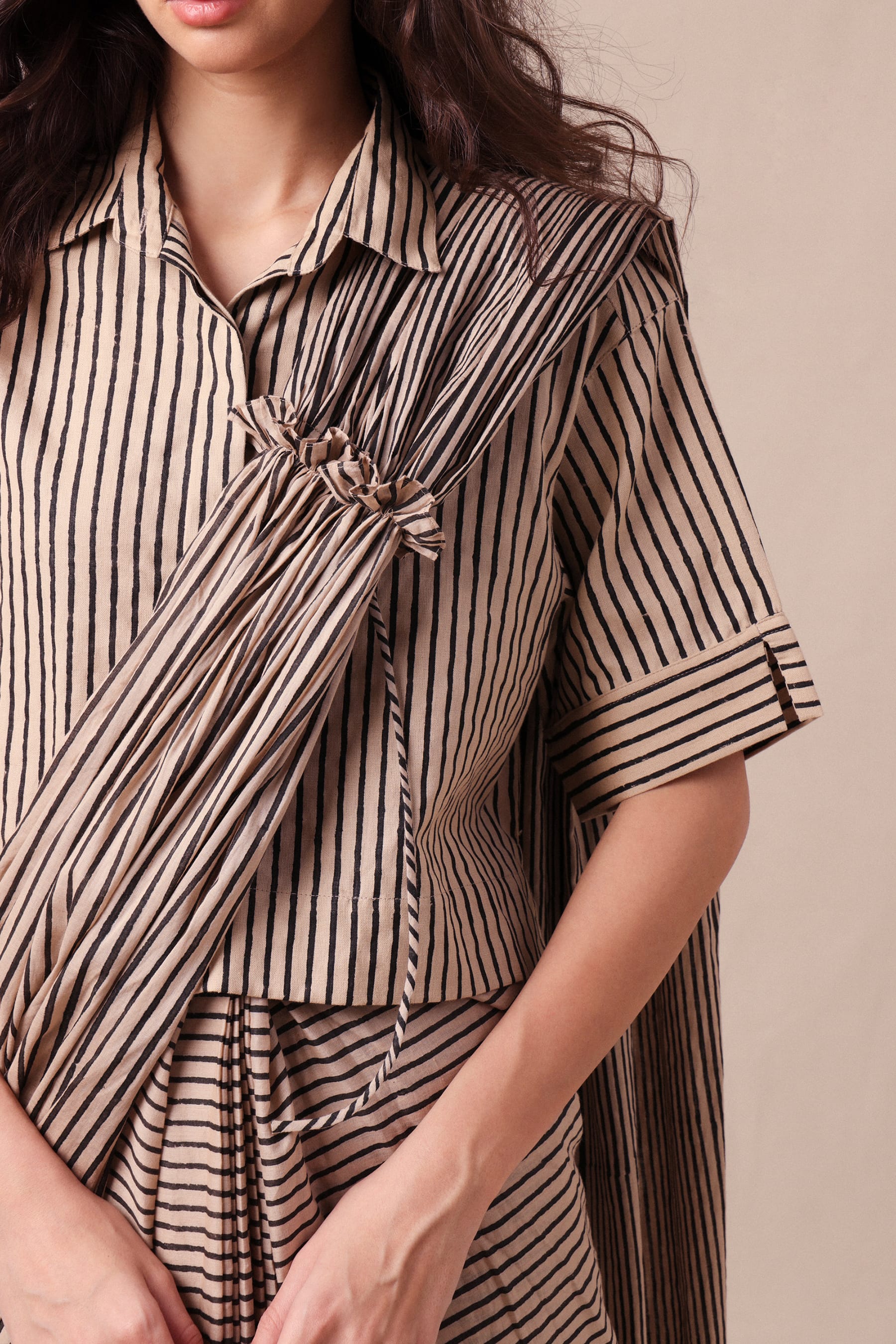 Mati SAREE Charcoal Striped Ekin Shirt & Drawstring Mul Saree Set (2 PCS)