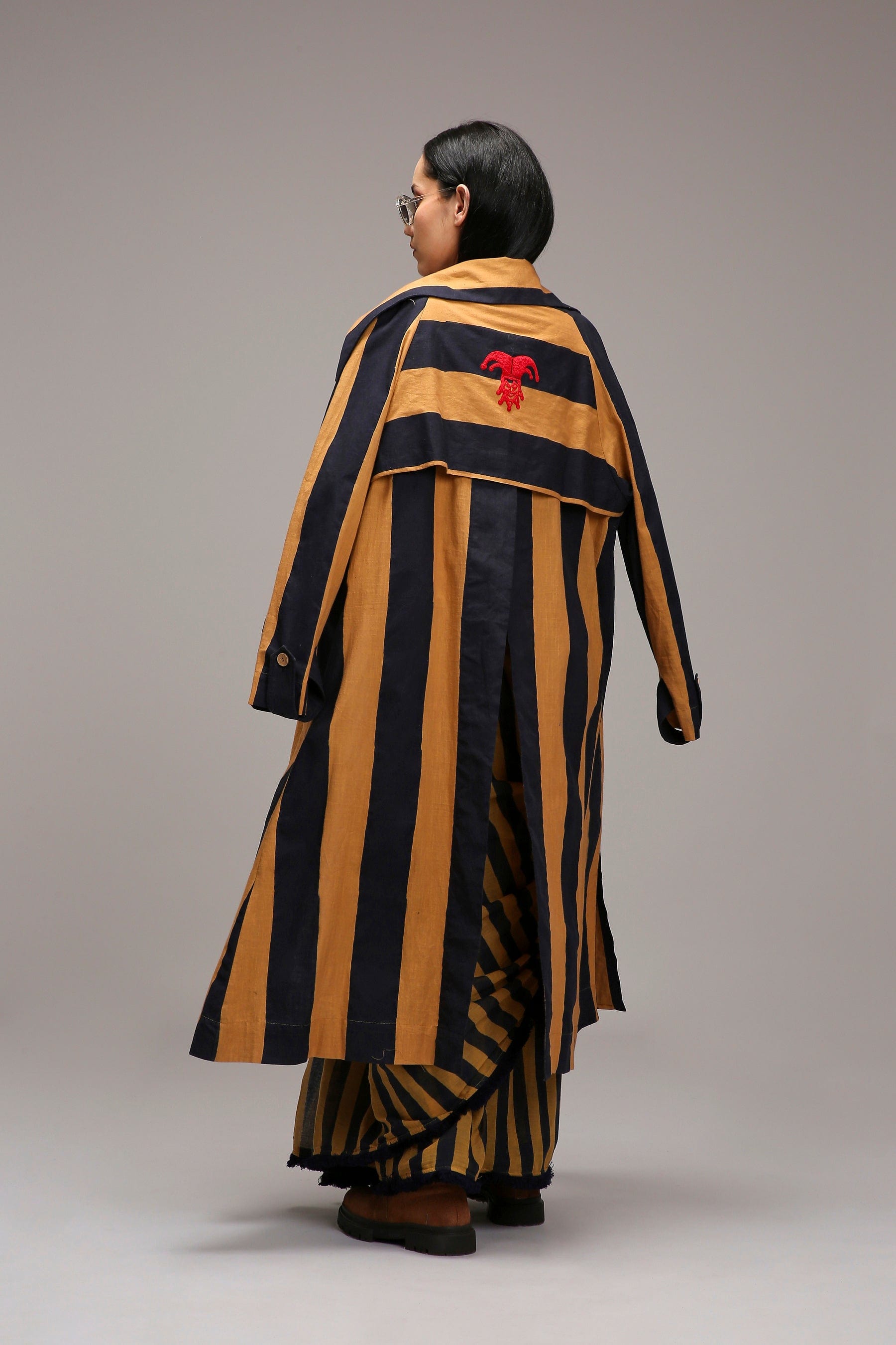 Handwoven cotton 3-piece corset saree set Tan-Brown (Brown) with joker trench jacket and fringed corset by MATI India