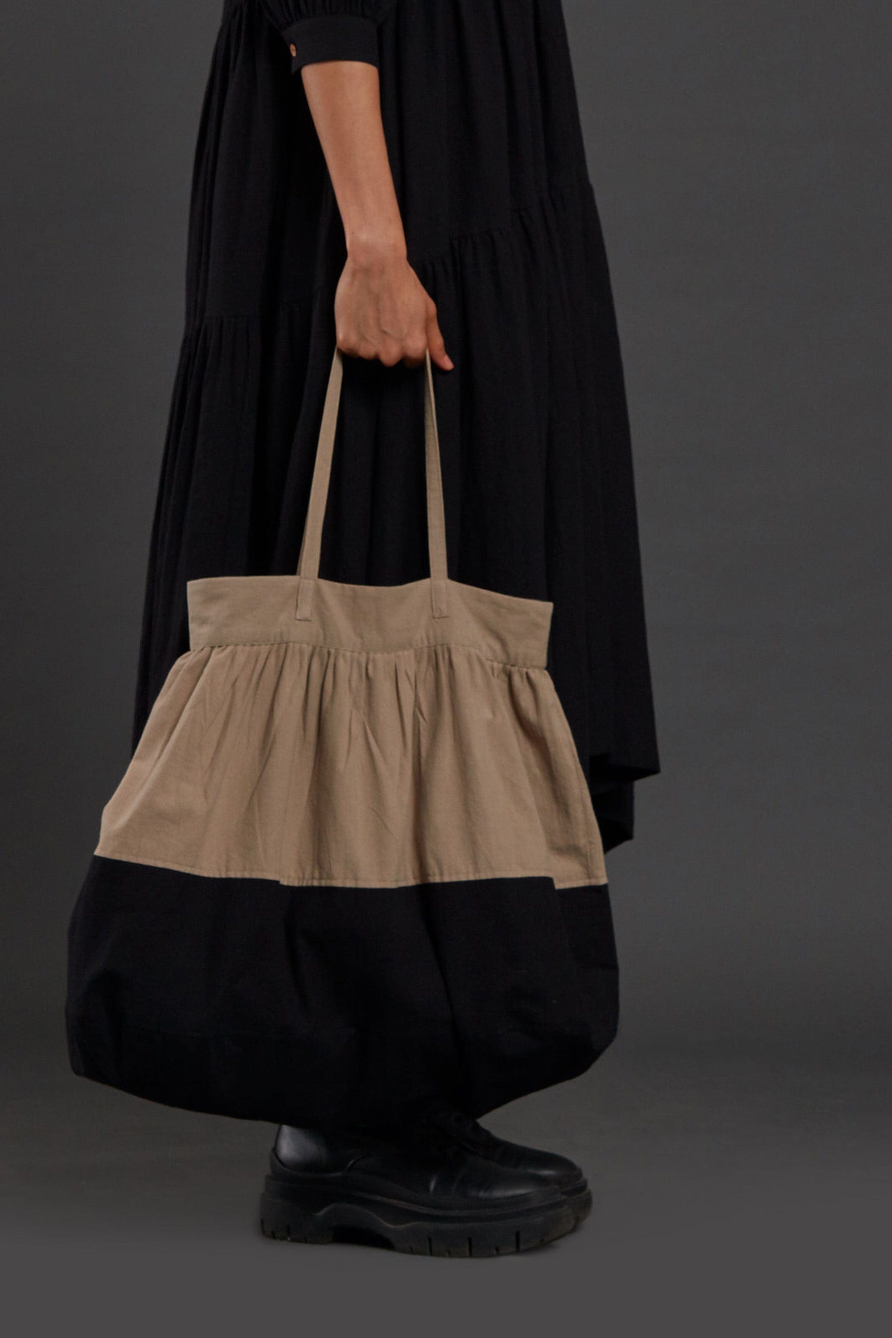 Mati Accessories Beige & Black Tote Bag