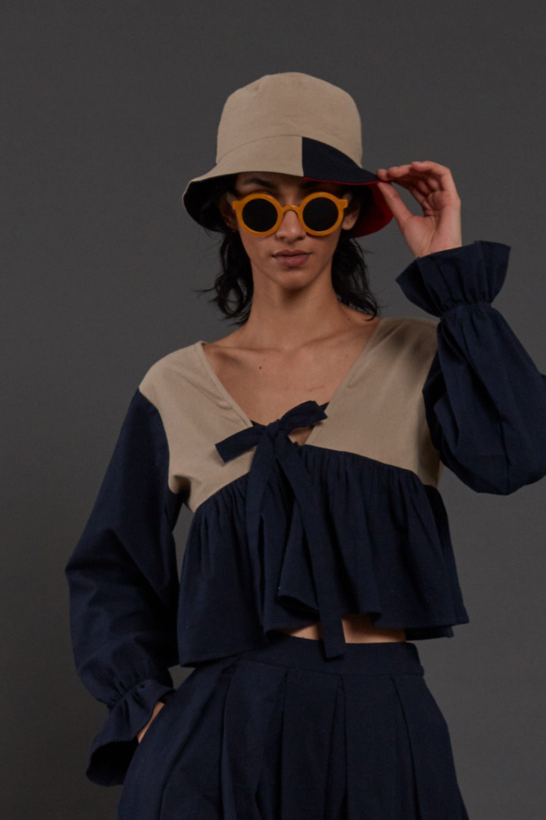 Mati Accessories Beige & Navy Blue Block Bucket Hat