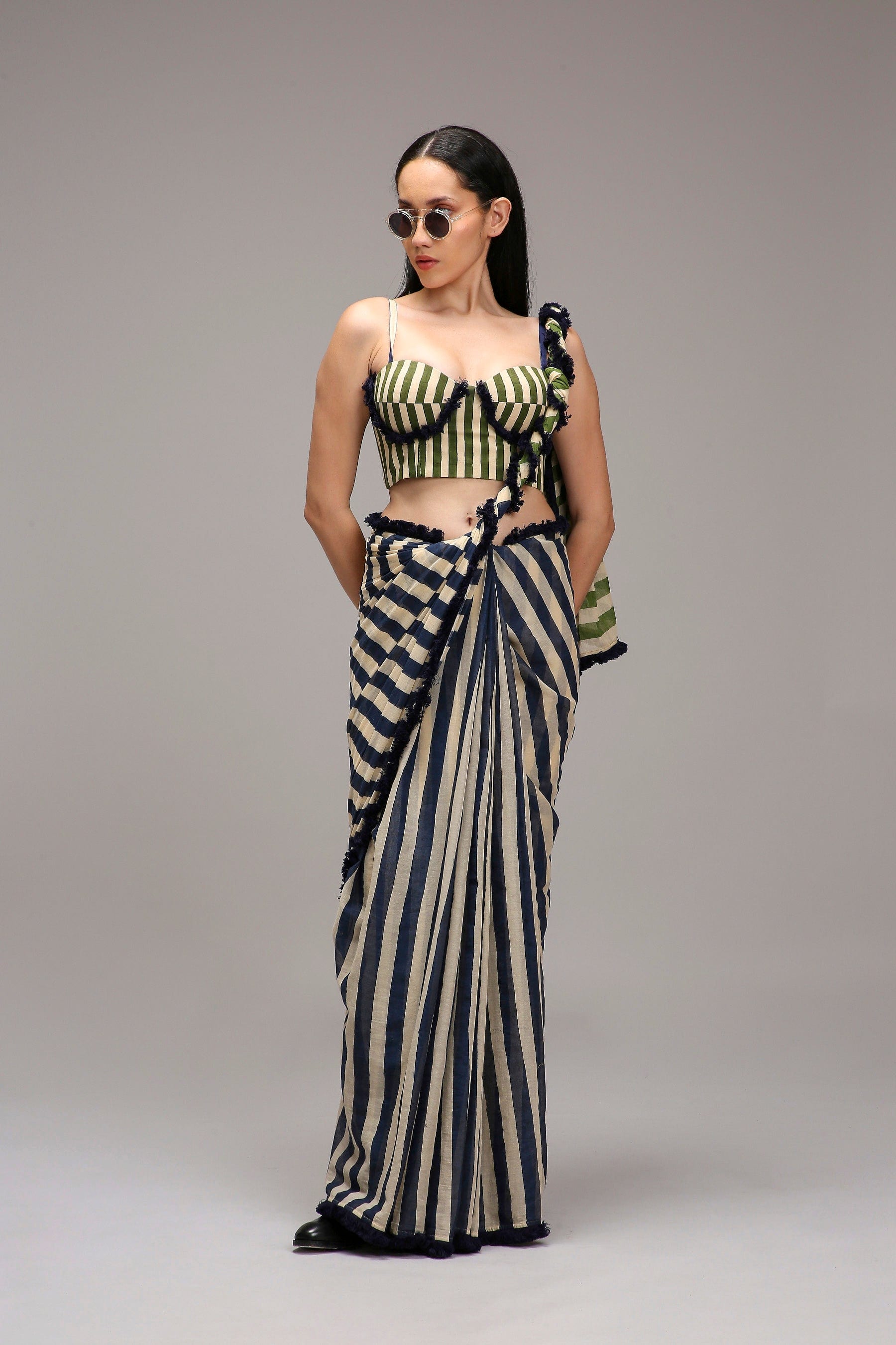 Mati SAREE XS Egg-Shell Corset & Dual Striped Saree Set (2 PCS)