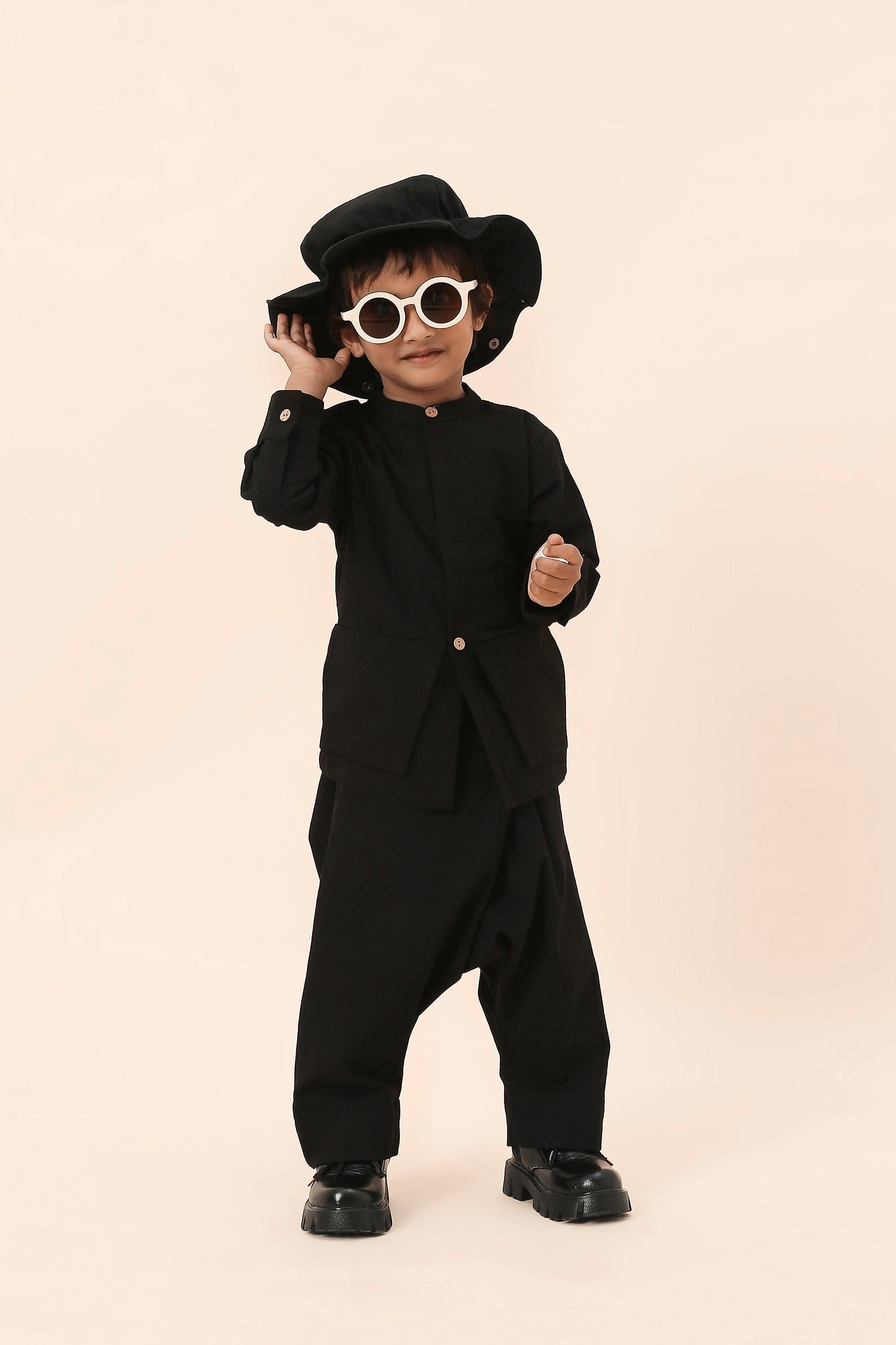 Mati Outfit Sets 0-6 months Mini MATI Boys Black Pocket DC Set (2 PCS)