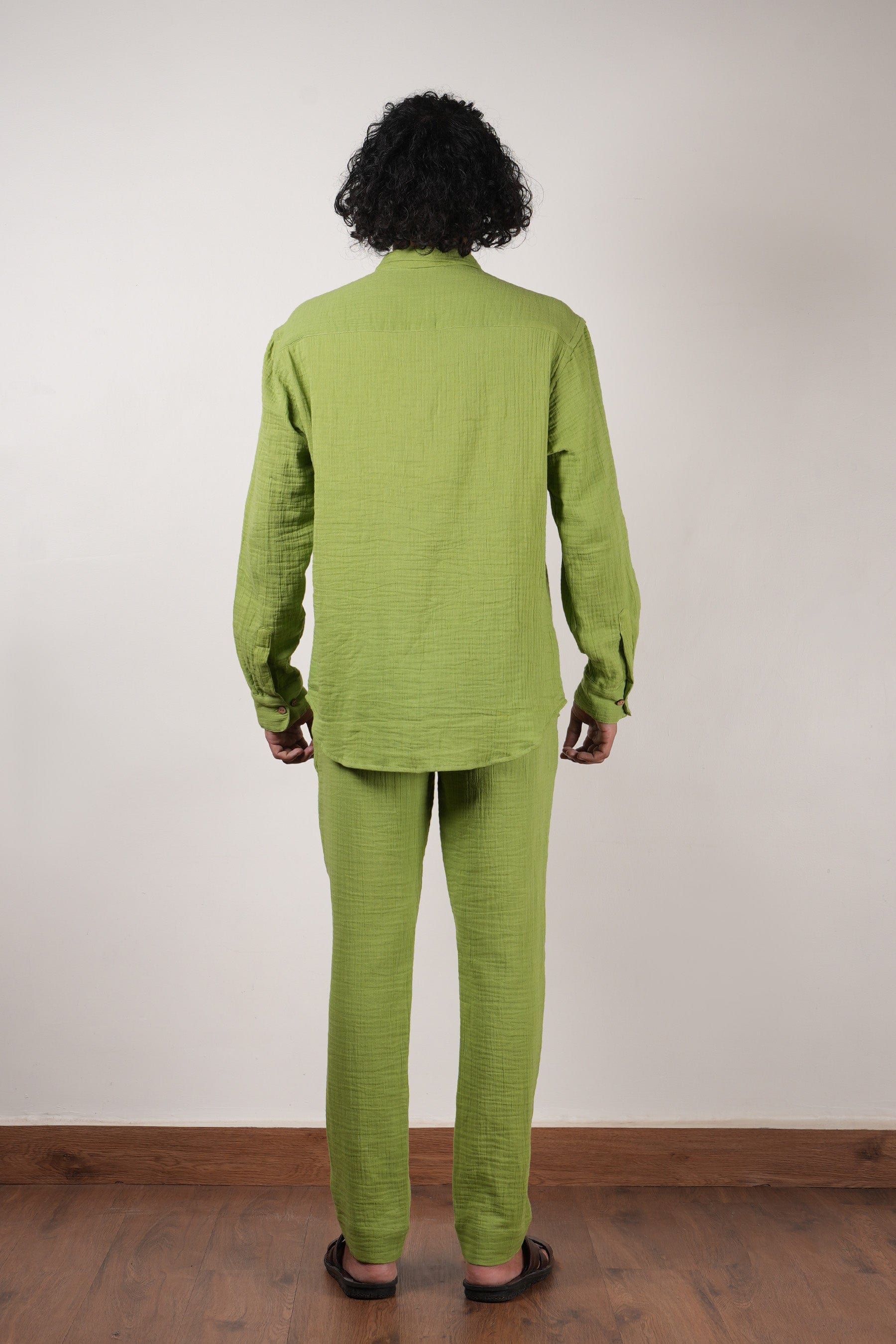 Mati Outfit Sets Men's Green Crush Cotton Pocket Shirt & Pant Set (2 PCS)