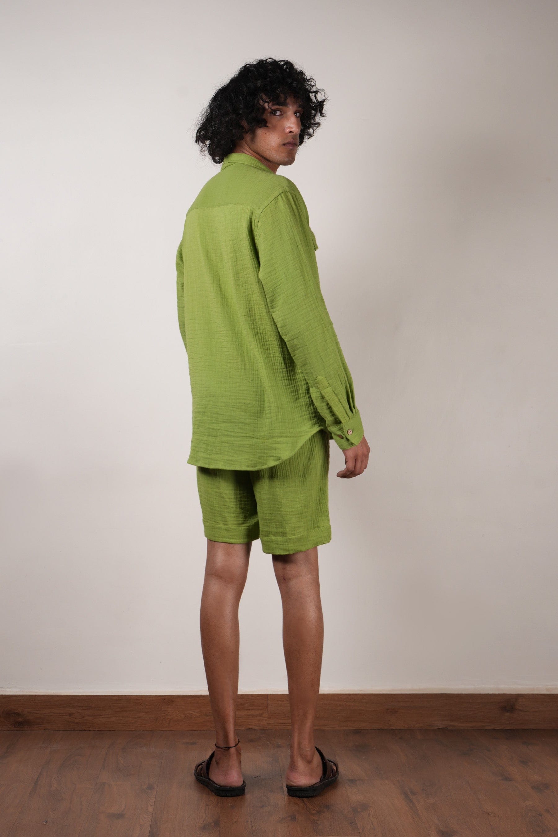 Mati Outfit Sets Men's Green Crush Cotton Pocket Shirt & Shorts Set (2 PCS)