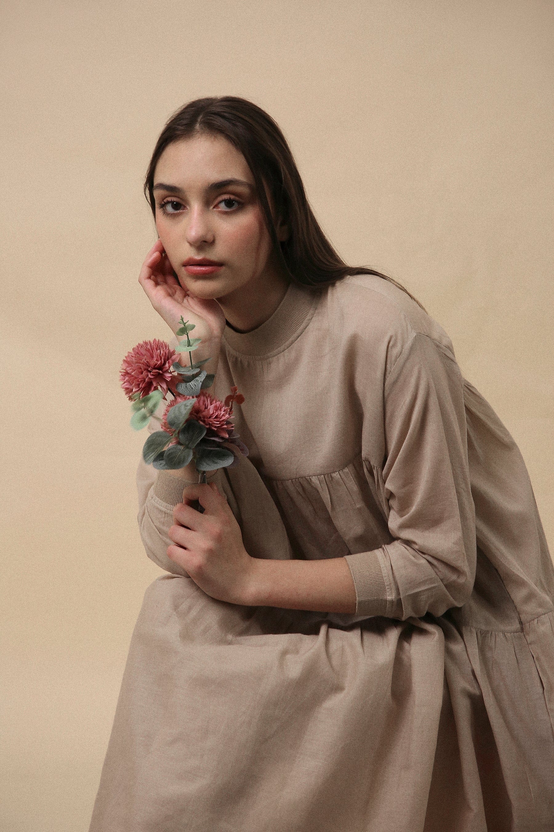 Handspun cotton mul oversized tunic co-ord set in sand with rib collar, camisole inner and narrow pants, by MATI India