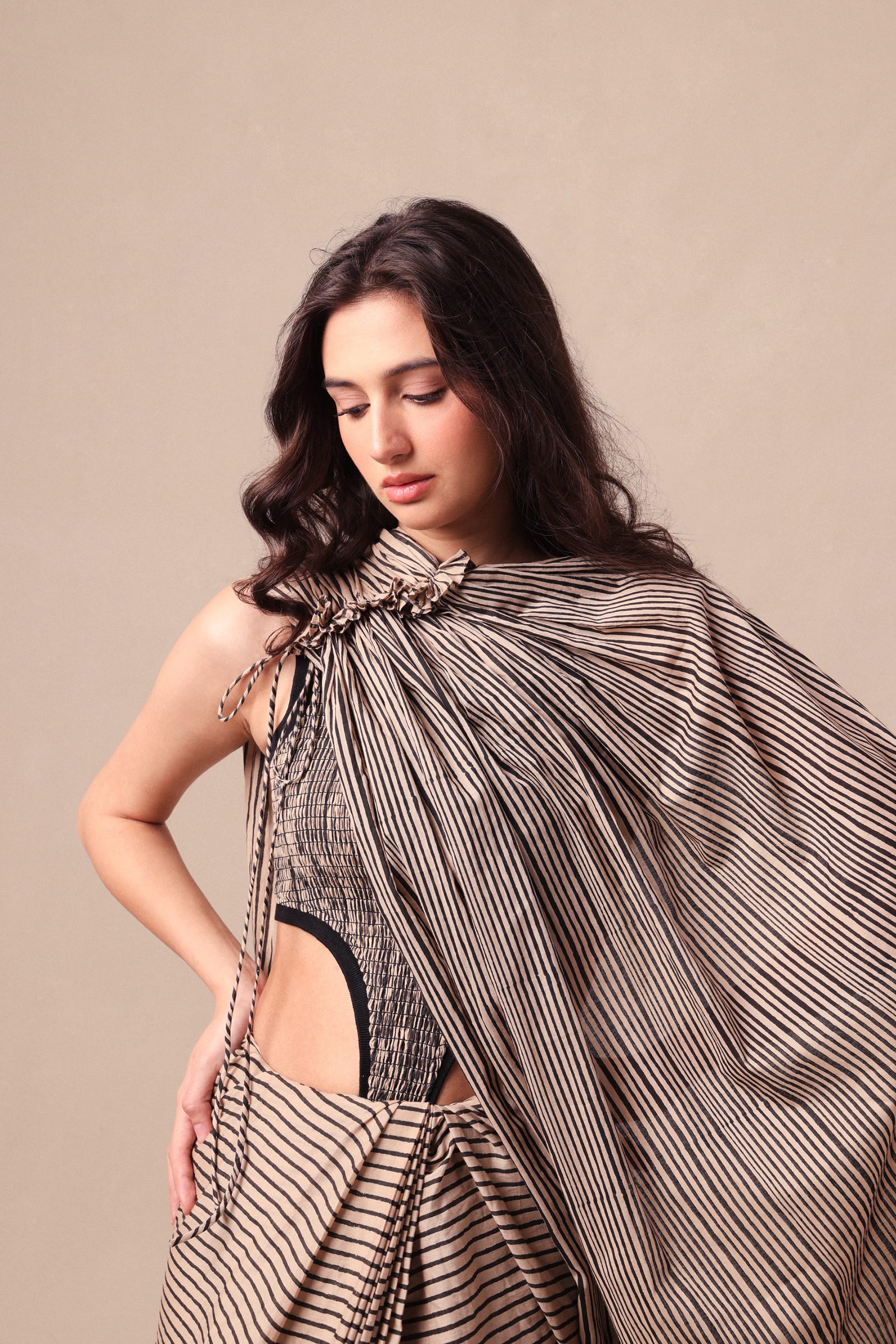 Mati SAREE XS Charcoal Striped Bodysuit & Drawstring Mul Saree Set (2 PCS)