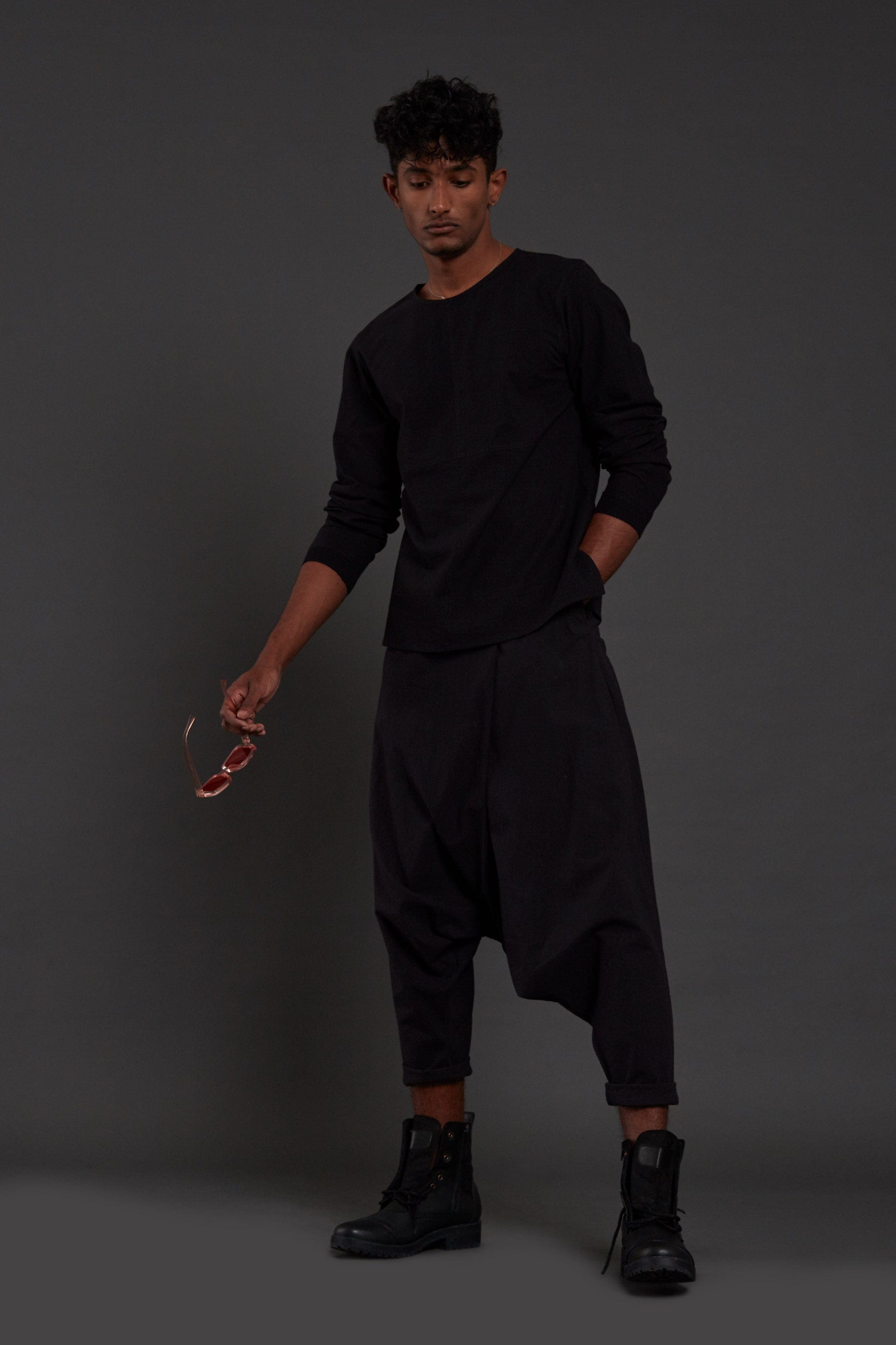 LE’RURE Knot design set up pants black LE'RURE Knot design set up pants black Buy Handwoven Pure Cotton