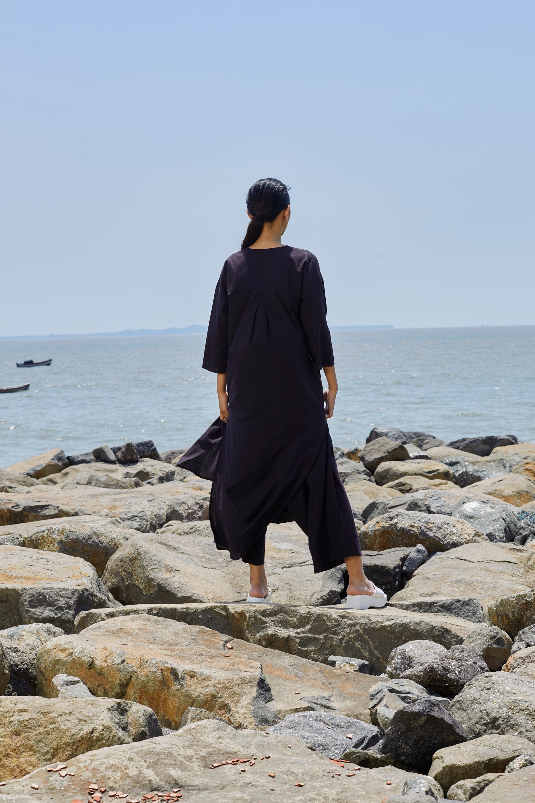 Mati SEPERATES Black V-Neck Tunic Set