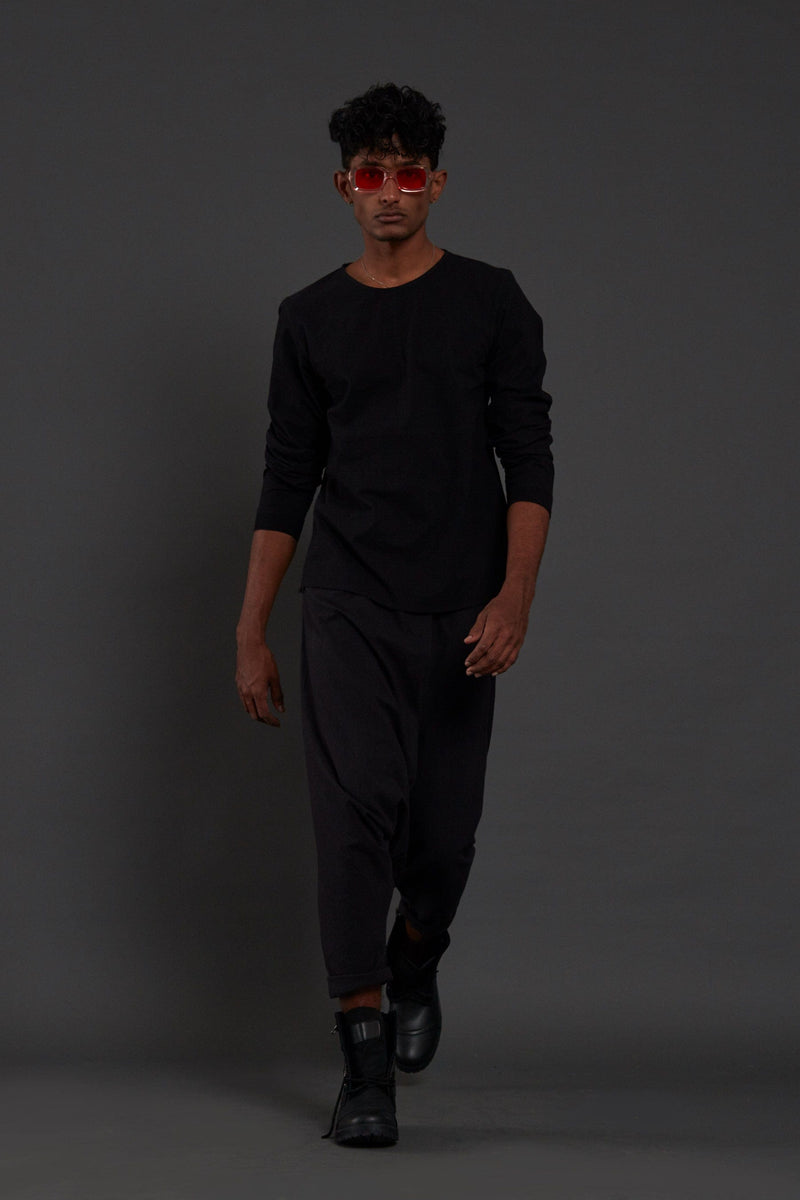 Raasta Black T-shirt - Main Image